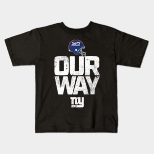 New York Giants Football Helmet Kids T-Shirt